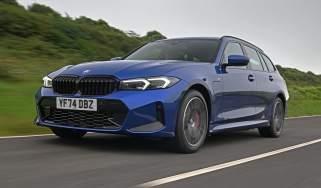 BMW 3 Series Touring - front tracking